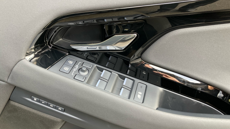 Land Rover Range Rover Evoque 2.0 D200 Dynamic SE 5dr Auto Diesel Hatchback